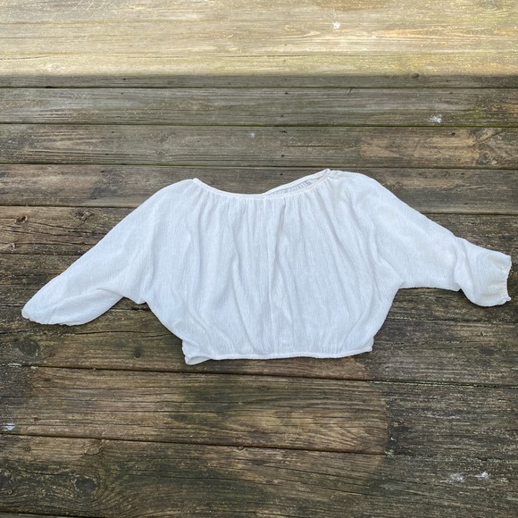 H&M white on or off shoulder cropped blouse size Medium - Picture 7 of 7